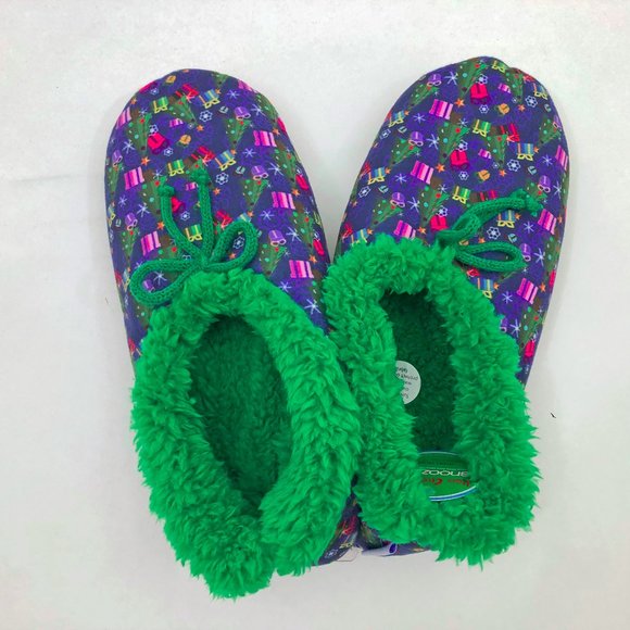 NWT Snoozies Men's Slippers Christmas Packages Design with Green Bow Large 11/12 - Picture 4 of 6